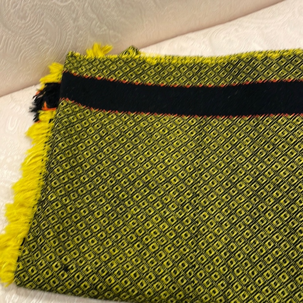Highlighter yellow and black throw blanket made in India 🇮🇳 very cute